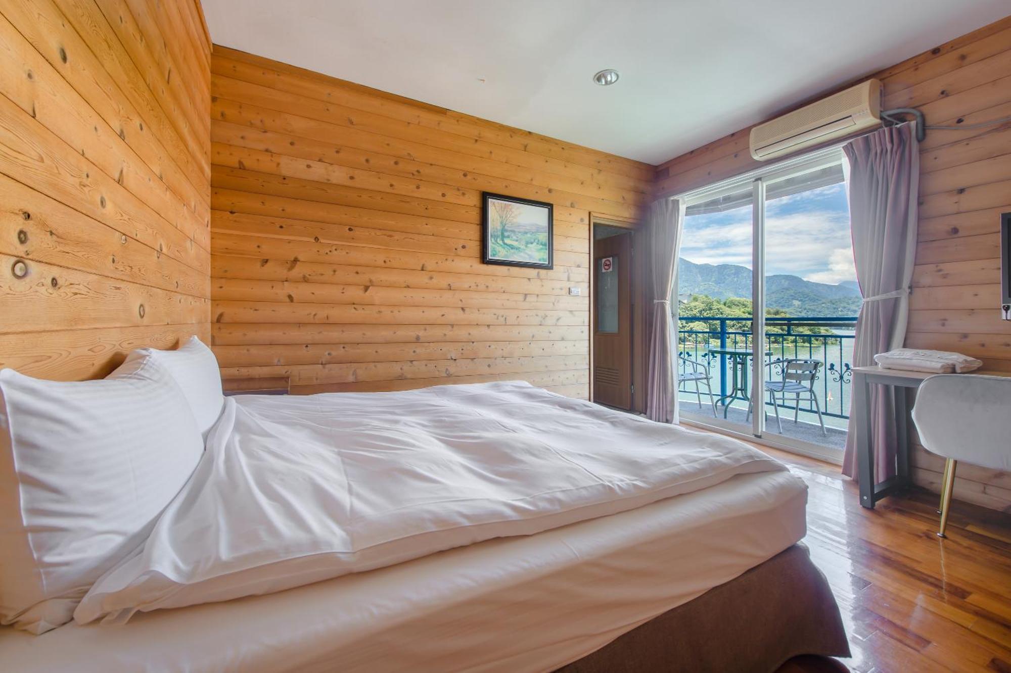 Bishui Shanju Lakeside B&B หยูฉี ภายนอก รูปภาพ